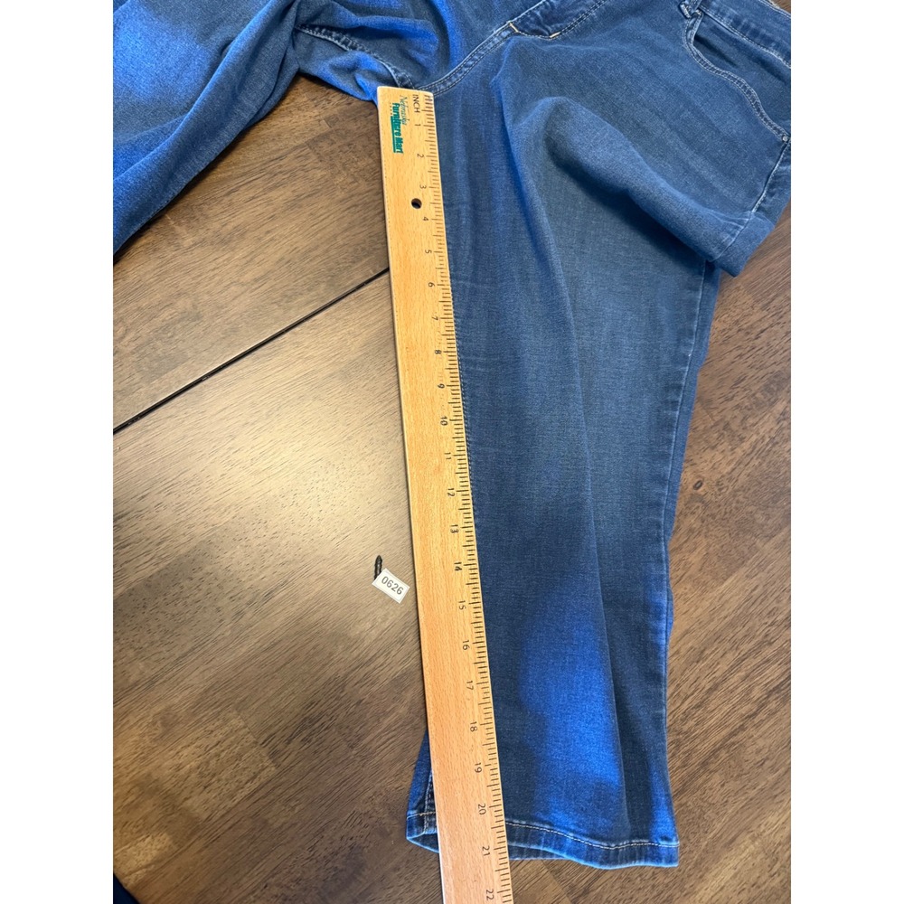 Lee Easy Fit Cropped Capri Jeans Medium Wash Blue Stretch Size 16M - Picture 5 of 7